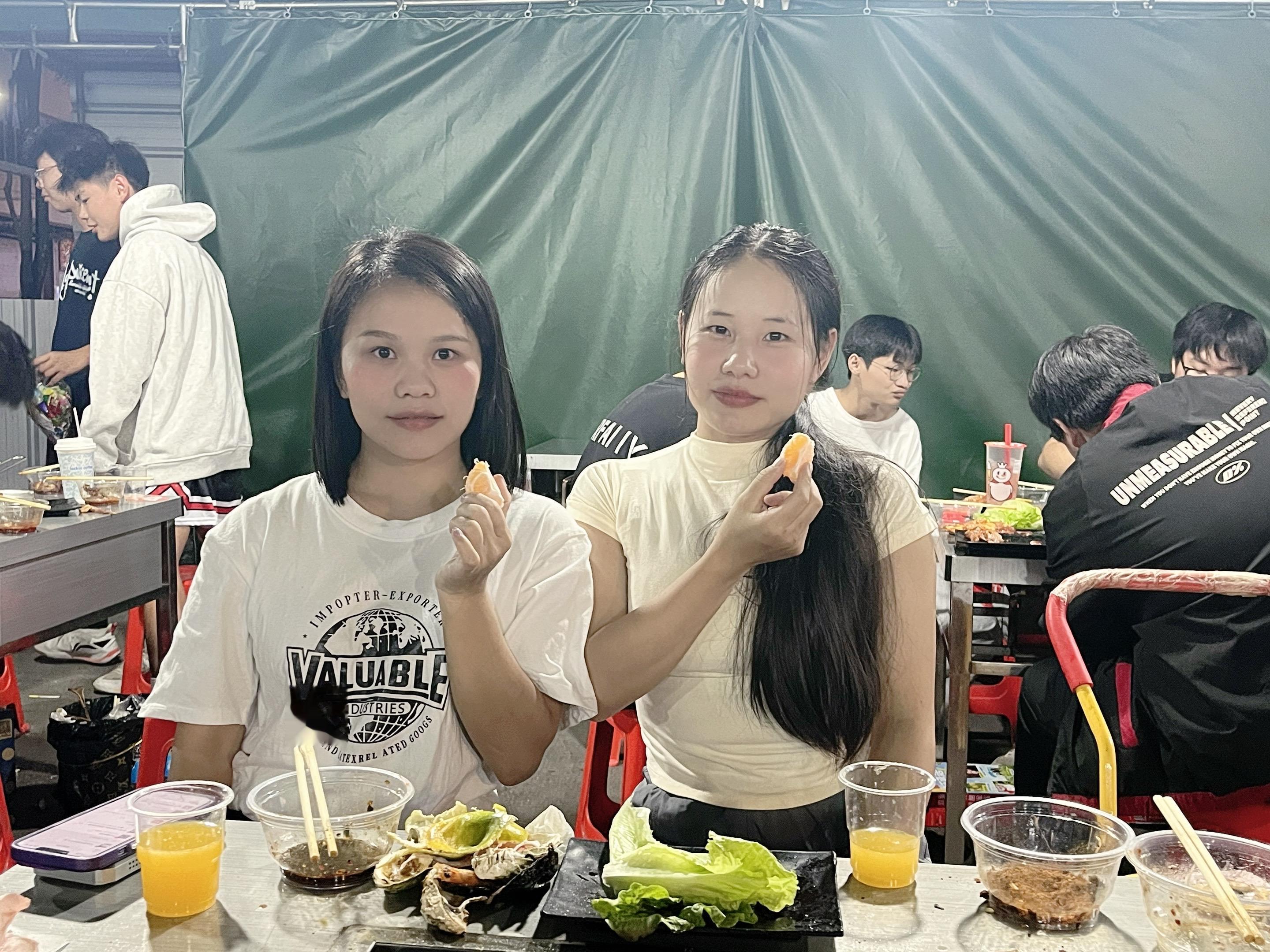 跟没有心眼纯朴善良的人在一起不用处处防备  偶偶有空聊聊生活谈谈人生也...