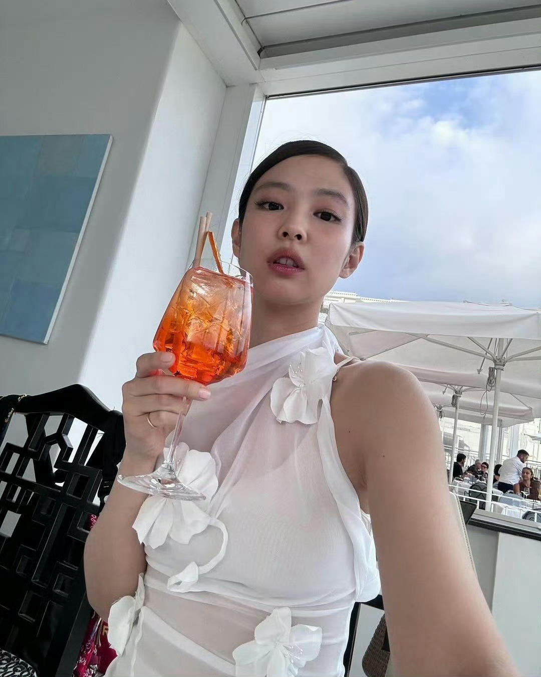 想到了Aperol spritz和starlight cocktailJenni