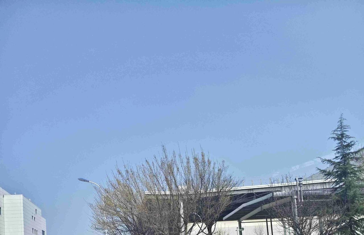 我的今日状态：😁轻松愉快
我这里的天气：☀️晴天