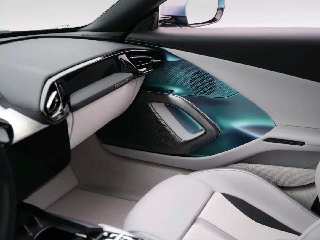 车市热门 法拉利发布全新12Cilindri个性化定制车型 