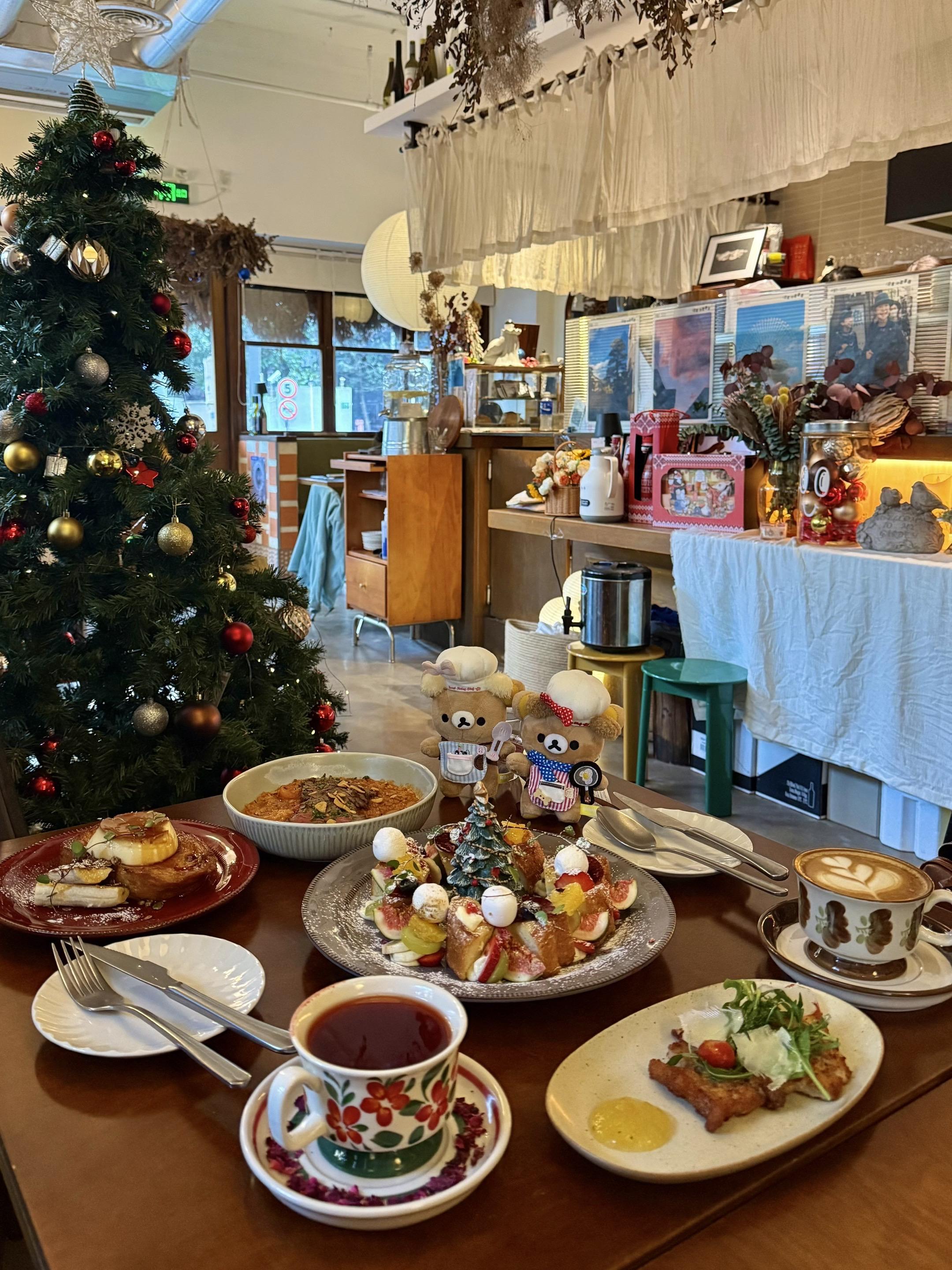上海的漂亮圣诞餐厅。