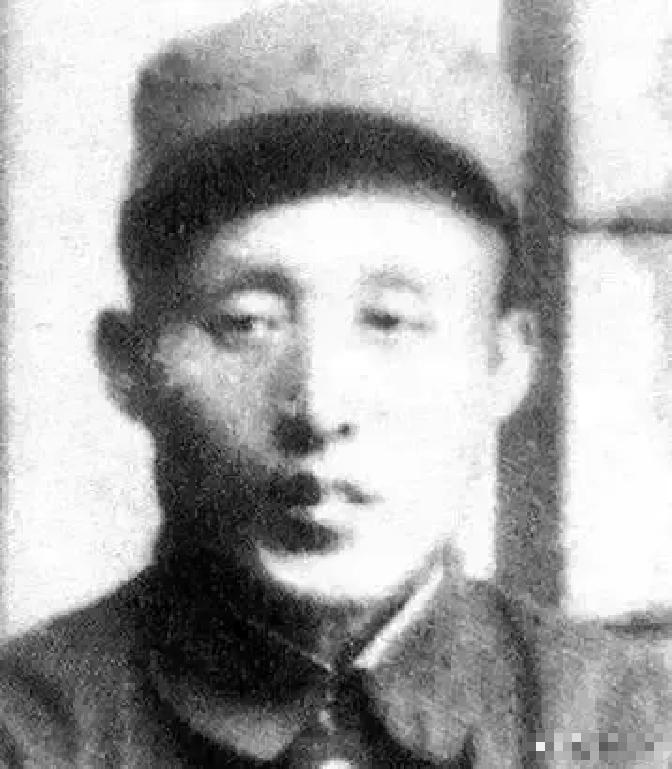[太阳]一名抗联军长私自离队，身上带着短枪、伪币和六十余两黄金；五年后，他没有投