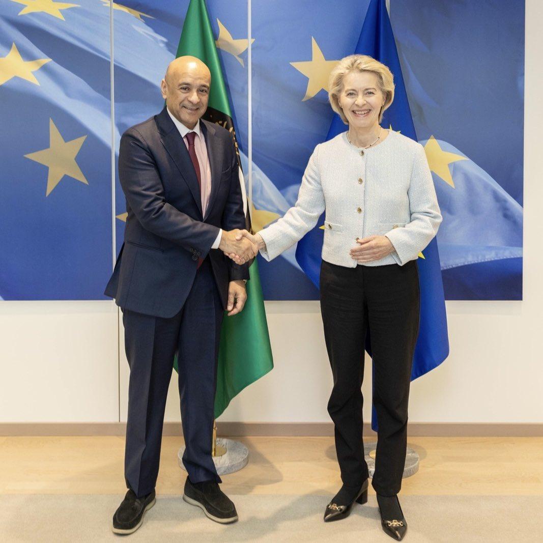 欧盟主席：
海湾地区和欧洲的安全是相互关联的。
我向海湾合作委员会及其成员国表达