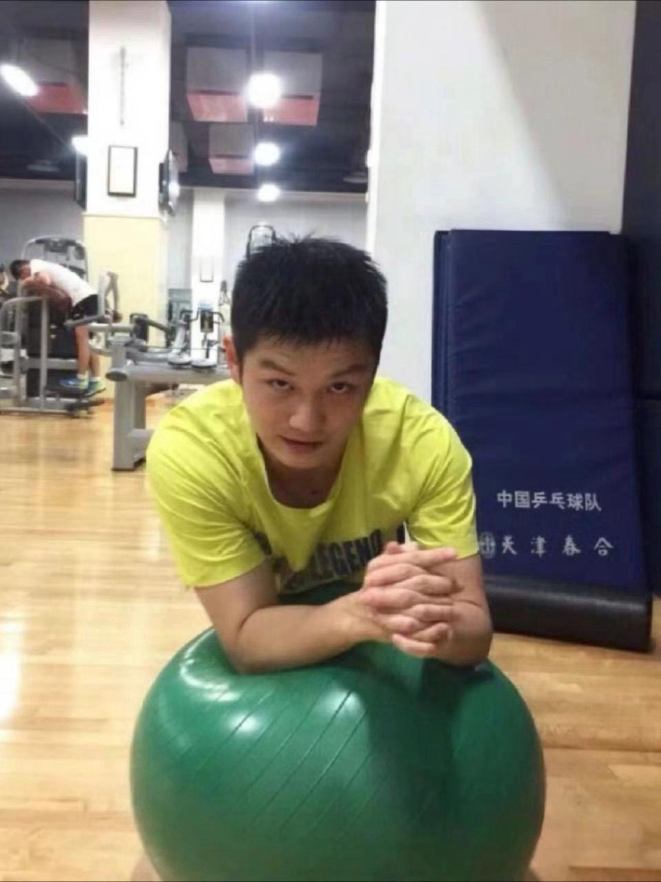 樊振东 樊振东必须给他们狠一个