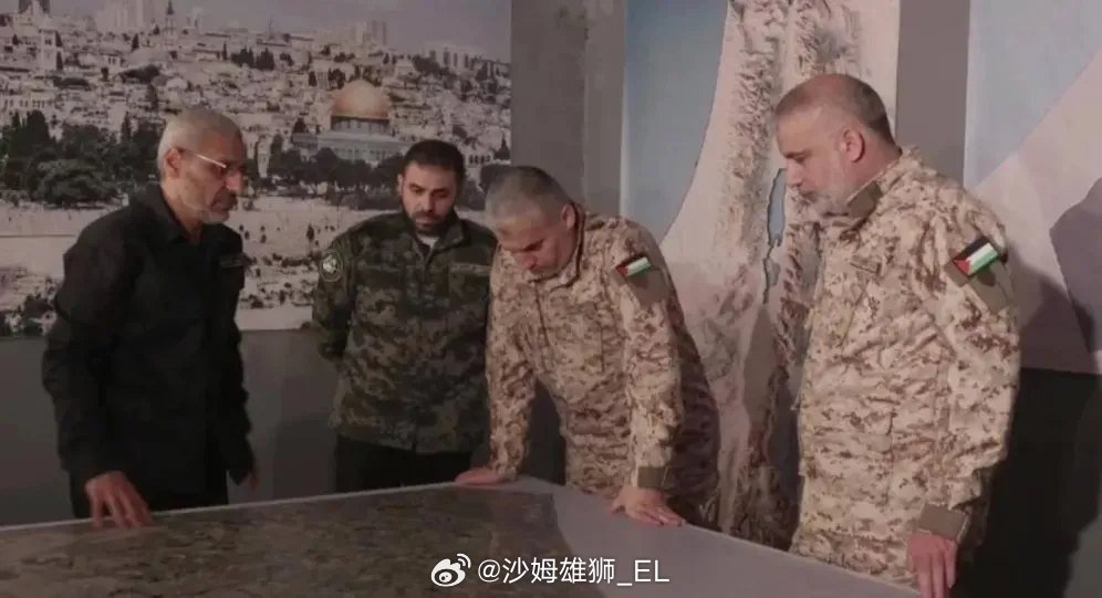 据报道，巴勒斯坦“卡桑旅”（哈马斯）已推选军事情报总监穆罕默德·阿瓦达（照片最右