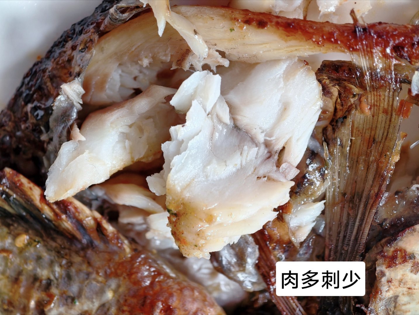 中午耗到 11:30，谁也没有做饭的意思。我问正在刷小视频的大公鸡：今天你准备做