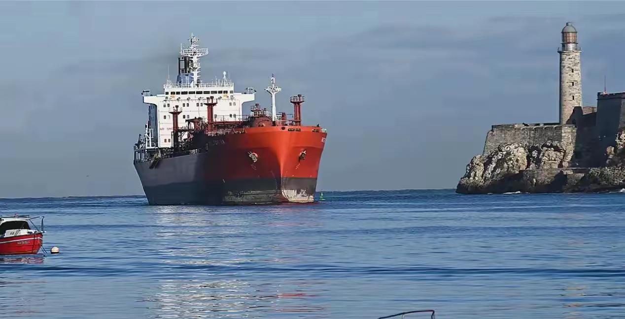 美伊战争让之前美国对俄罗斯的制裁彻底失效！现在俄罗斯靠石油就3个月填平国内赤字，