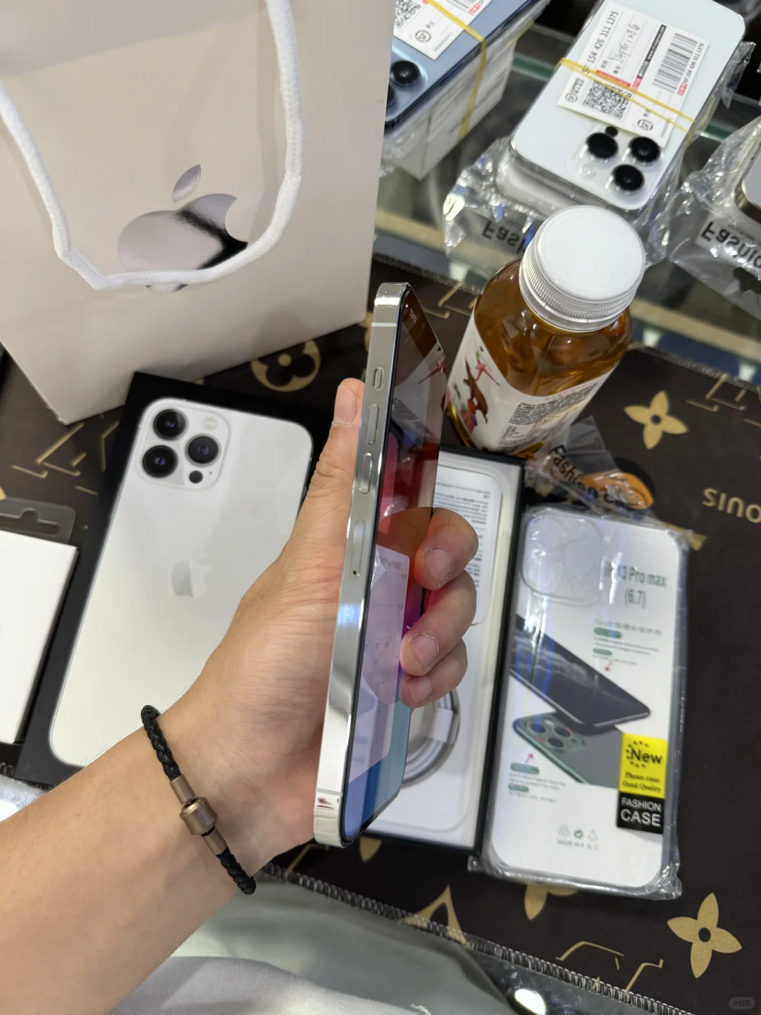 同城粉丝拿下苹果13ProMax白色256G原装机