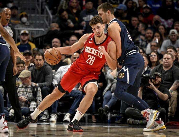 火箭最后一投这战术，真是乌度卡布置出来的吗？
落后3分，执行绝平3分投篮的人，竟