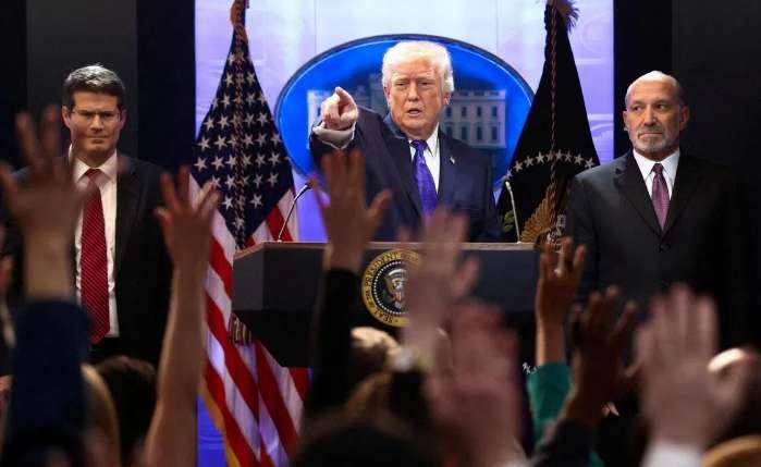 特朗普短短几小时内关税税率从10%飙到15%，这是真急眼了还是故意秀肌肉？
从最