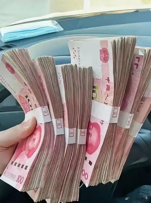 50多岁了，存够多少钱能衣食无忧？

这事儿，不能光算账，得先算心。

有人说，