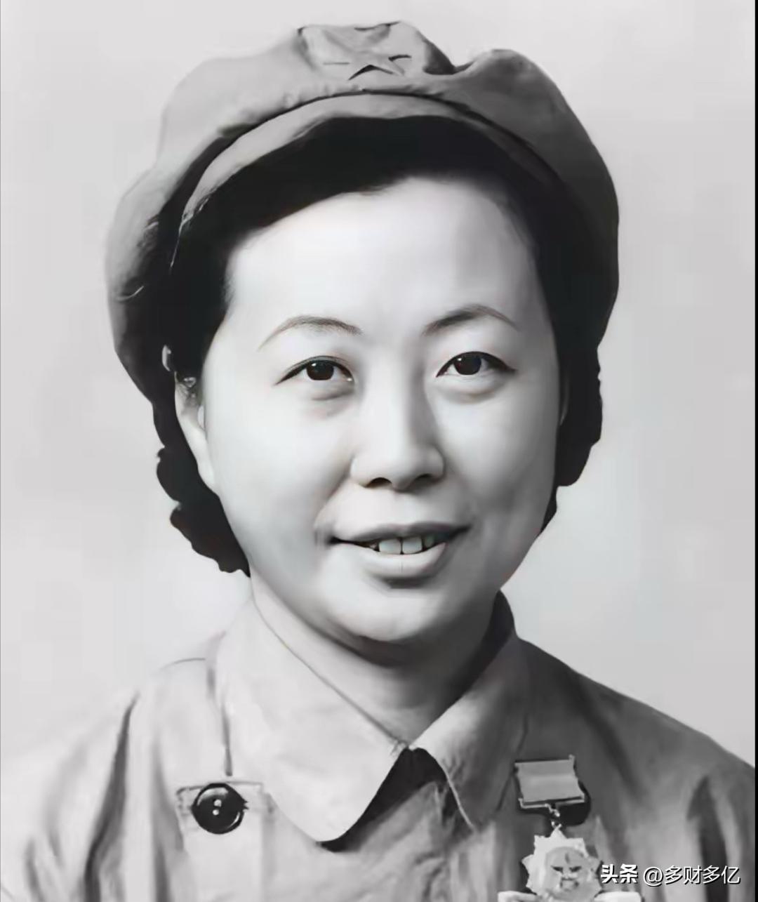 1942年沈安娜险遭暴露！一封信落敌手，一句话逆天翻盘，太绝了！
 
1942年