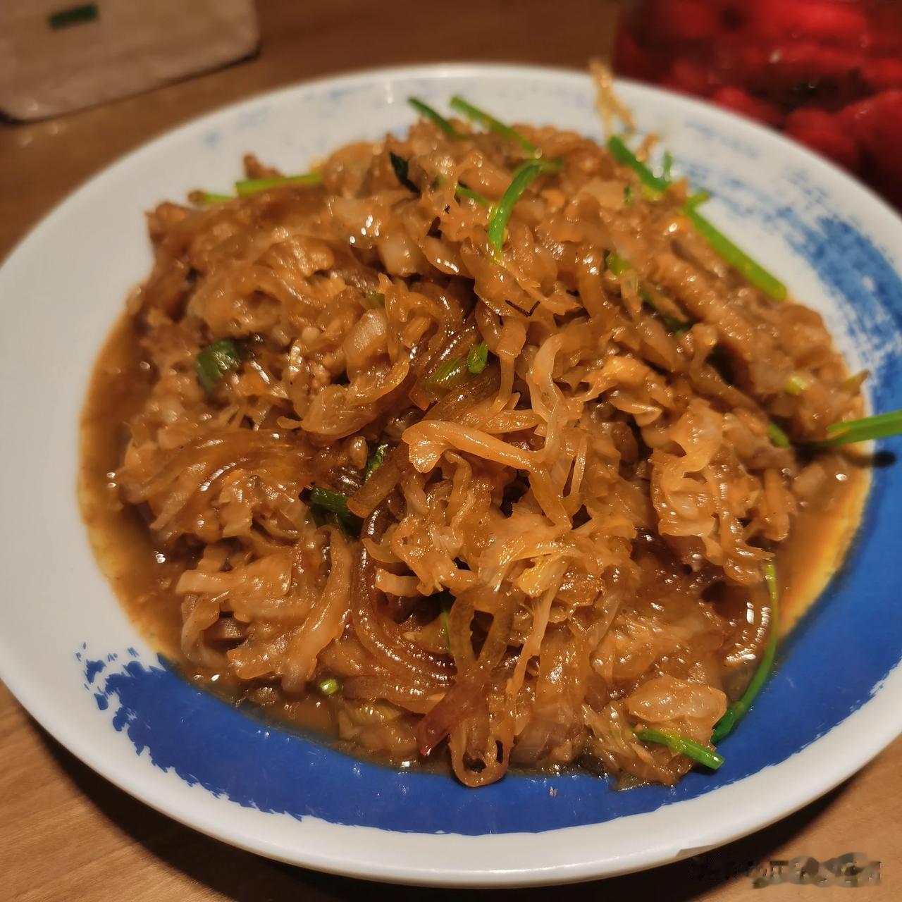 #晒晒我的拿手菜# 
宝泉酸菜炒粉
我的最爱！酸菜和粉条的搭配yyds！
酸酸辣