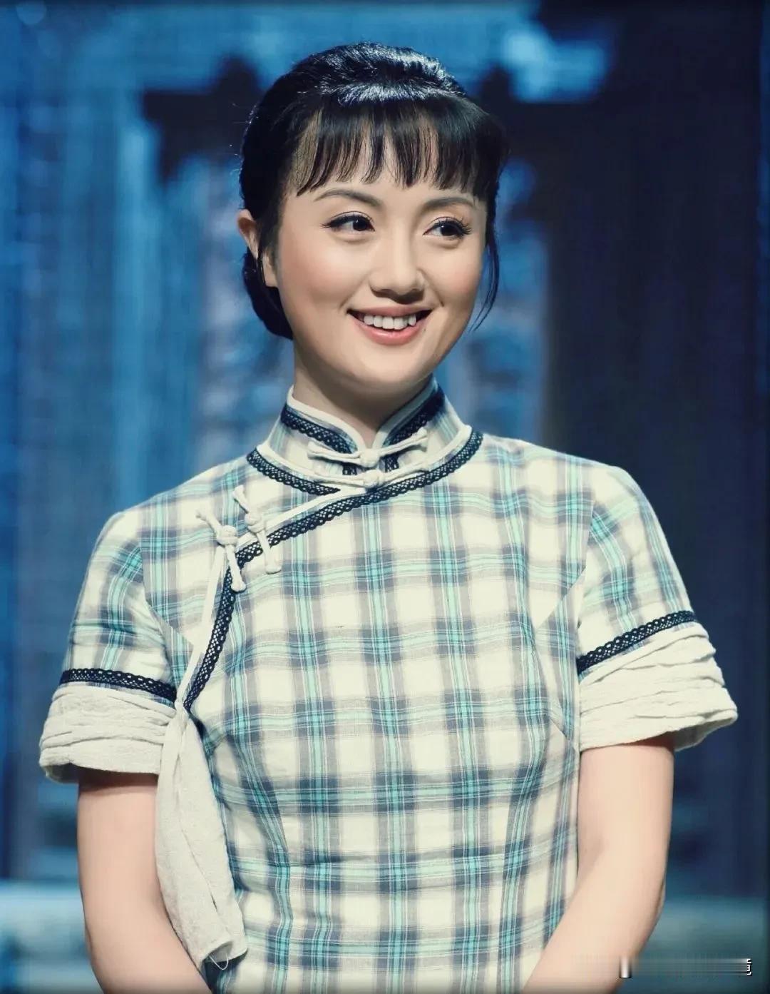 朱媛媛说：
“我可太累了！在外拍戏风餐露宿不说，回了家，还要和我妈这个顽固的山东