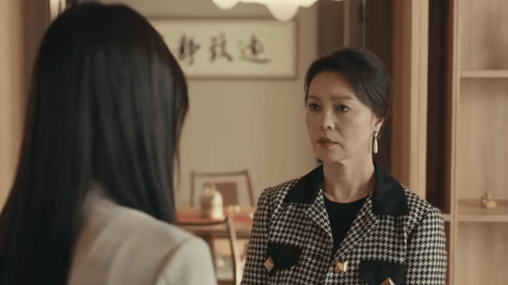 国产剧把相亲局聊成委托案女神蒙上眼 国产剧终于不拍傻白甜了！林小云面对相亲局，清