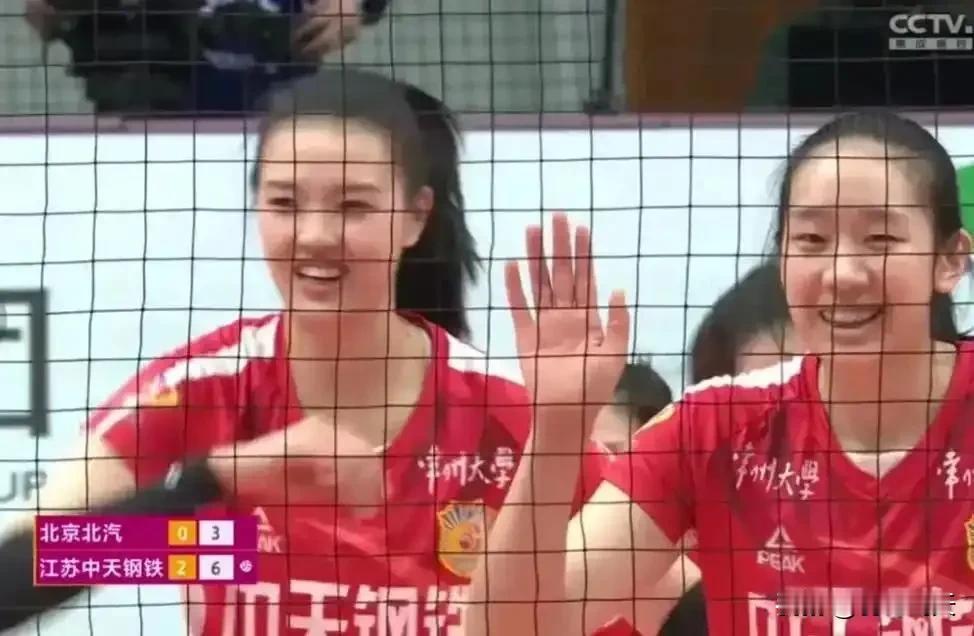 强强对话，谁能胜出
今天中国女子排球超级联赛第六轮将有几场重头戏，江苏女排VS北