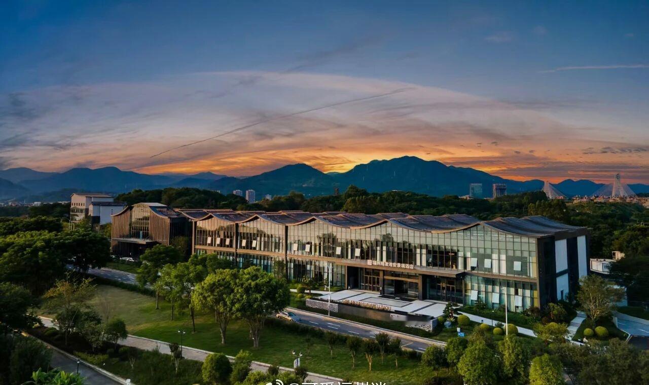 / ◌榕发旗下的淮安景澜酒店，在建的还有会展洲际假日酒店，高新区voco酒店和三