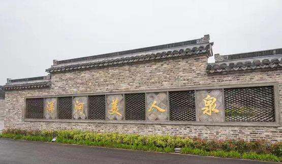 我老家是苏北的一个县城，大运河将她一分为二，主体在运河的北边，南边毗邻洪泽湖，是