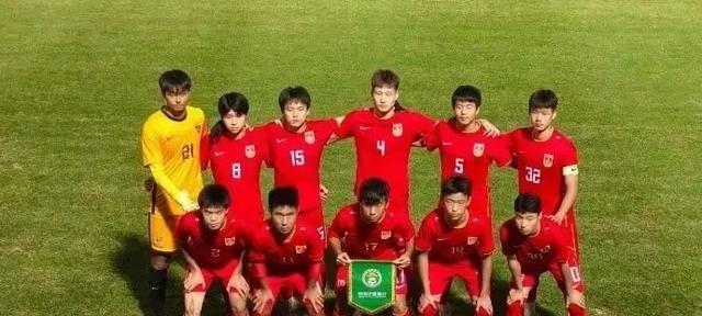 U16国足4:1赢了朝鲜，张柏霖一个人进了四个，终于打出点样子了。上回被朝鲜压着