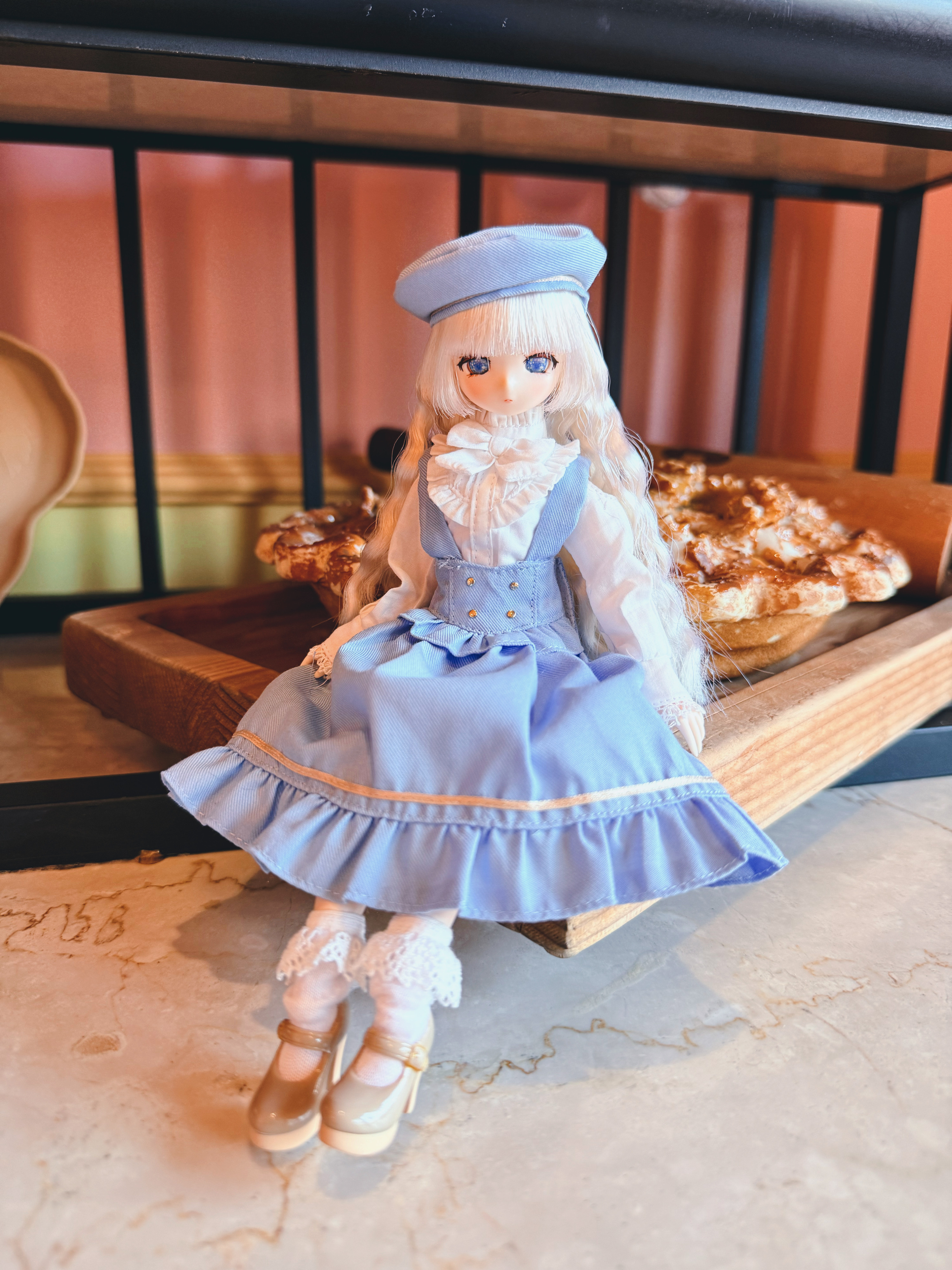 想着来拍娃结果没带相机可恶可恶但是迪迪随便找地方都好看茉璃衣的官服也好看尾柜瞳在