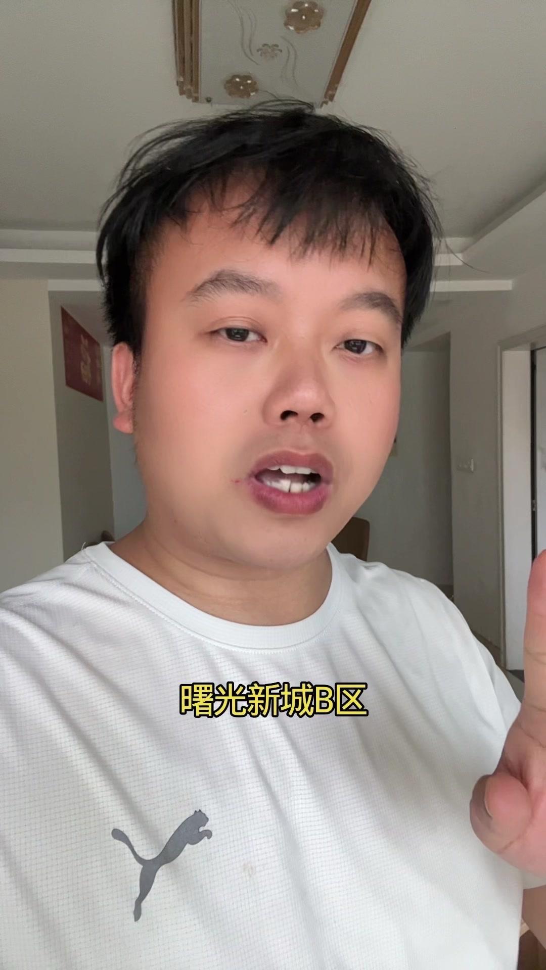 这家店真把我坑惨了，刚在天然果汇充值200元就跑路了，都没提前说一声，也太不讲道