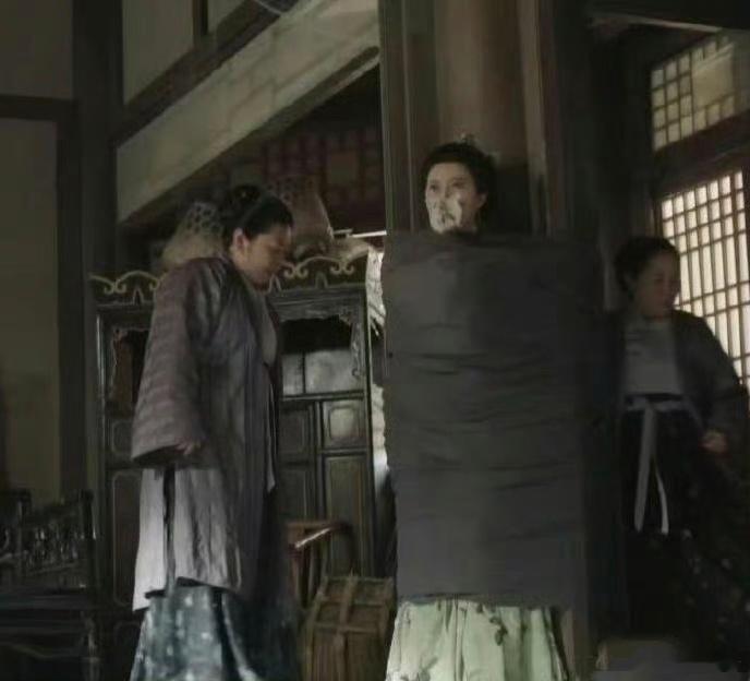 古装剧绑人这个效果！看着总想笑！ ​​​