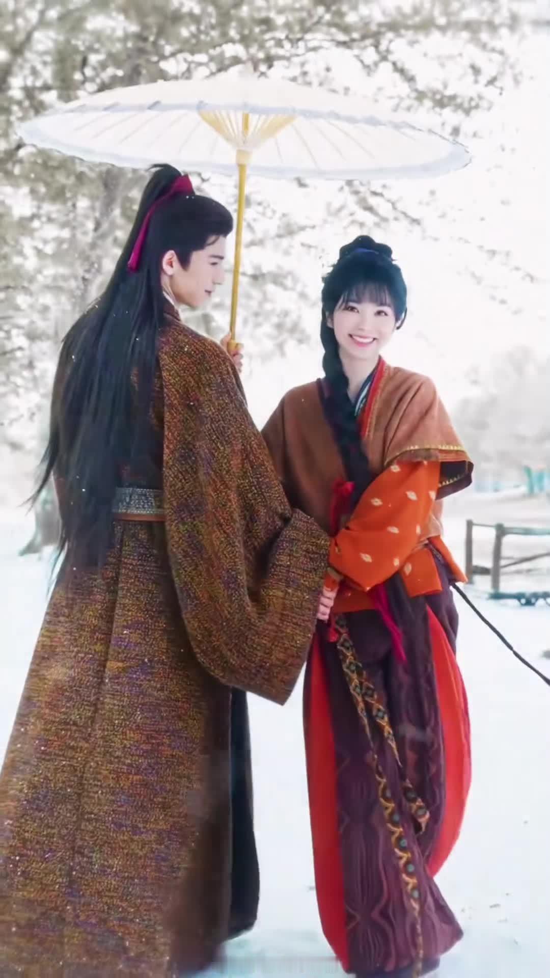 你们说，张哥看到忙忙碌碌寻宝藏的路透会不会狠狠的吃醋逐玉是他拍戏生涯最快乐的时光