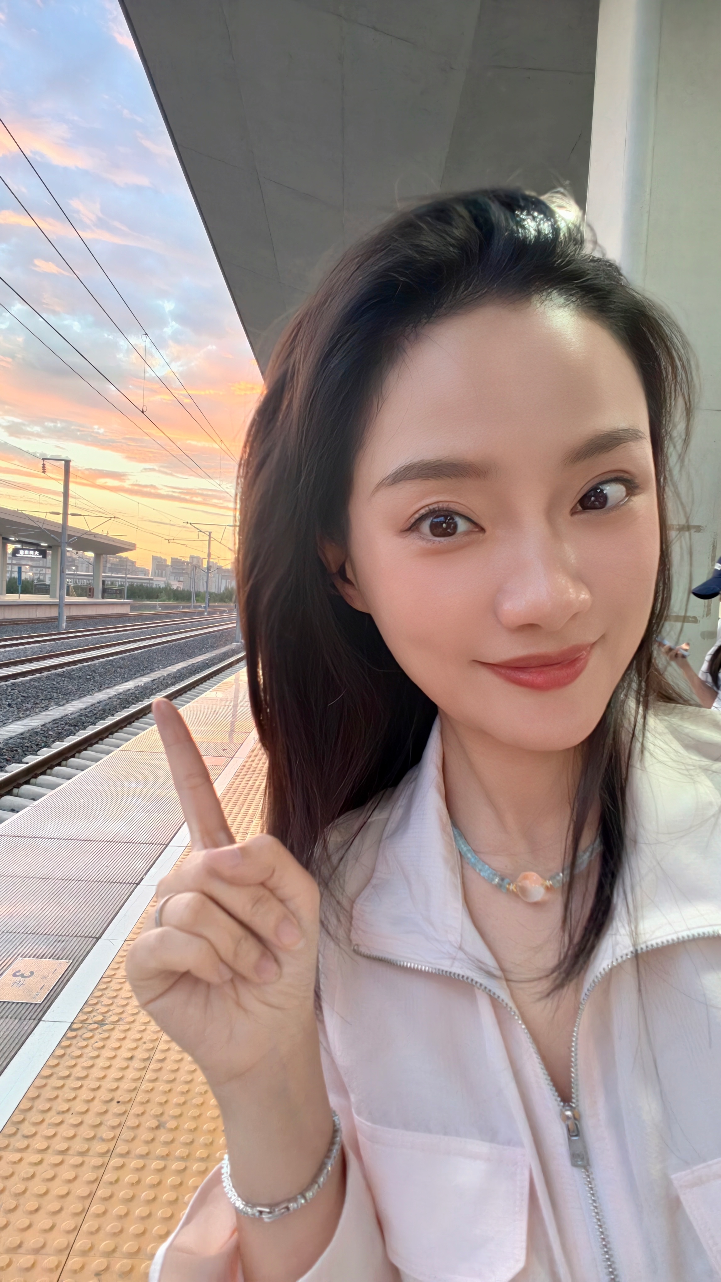 我来大同啦！！今晚吃刀削面上次来这里还是上大学的时候，给艺考的学生上课，哈哈哈。