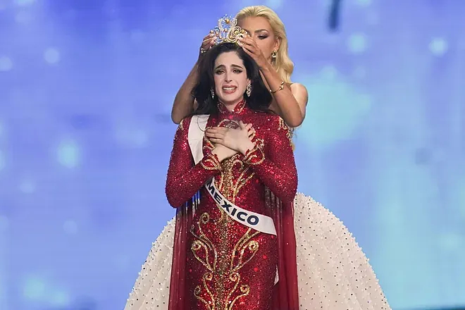 【 父亲被曝跟赛事主席签过3亿合同】在经历了一场又一场的闹剧之后，本年度的“环球