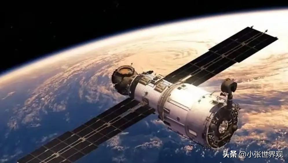 中国搞北斗系统时，美国曾扬言必要时可击毁北斗卫星。可当中国用导弹清理了自己废弃的