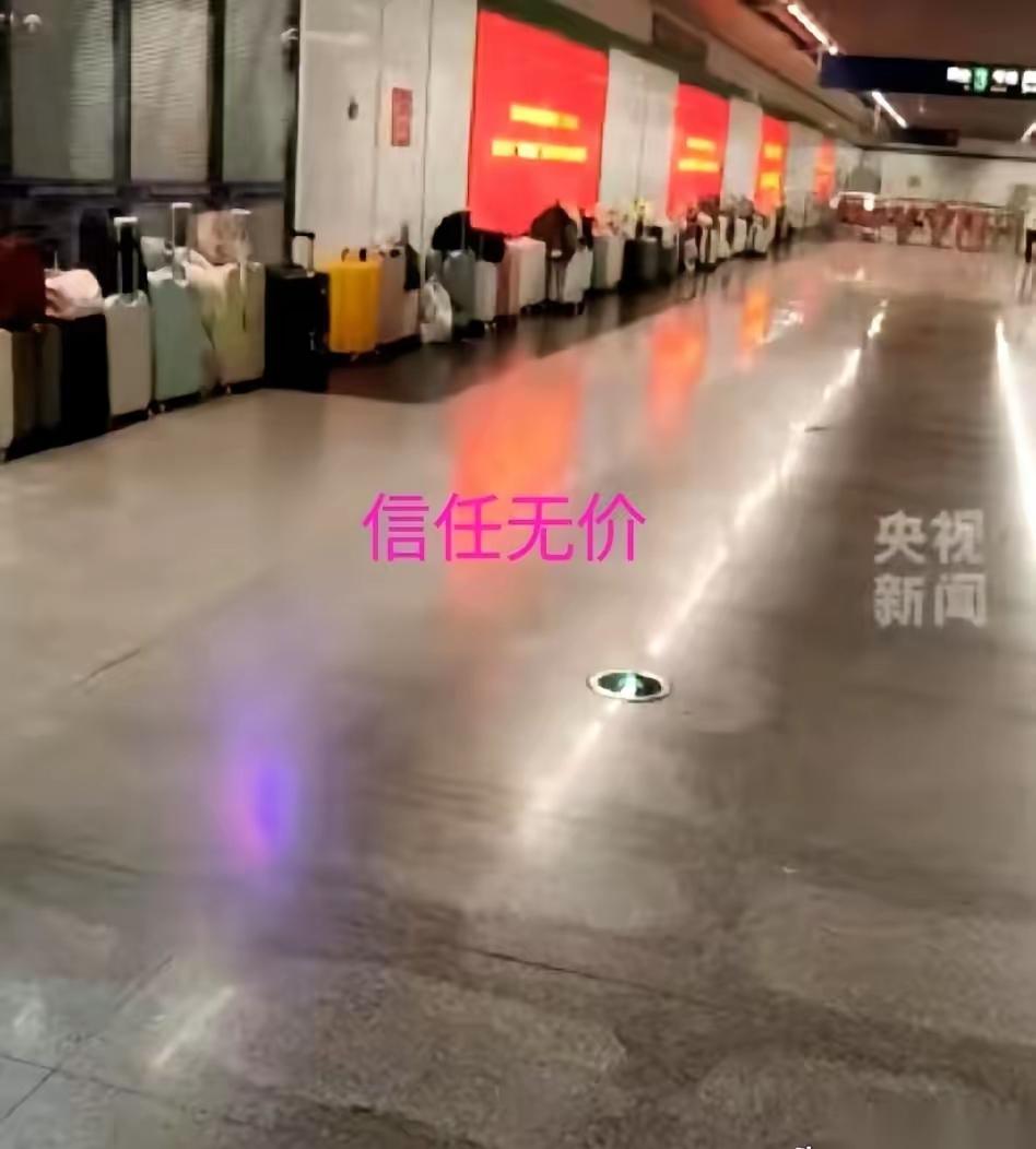 全国的车站码头寄存处应该改为公益站
南京南站寄存柜 南京行李存放点 
南京火车站