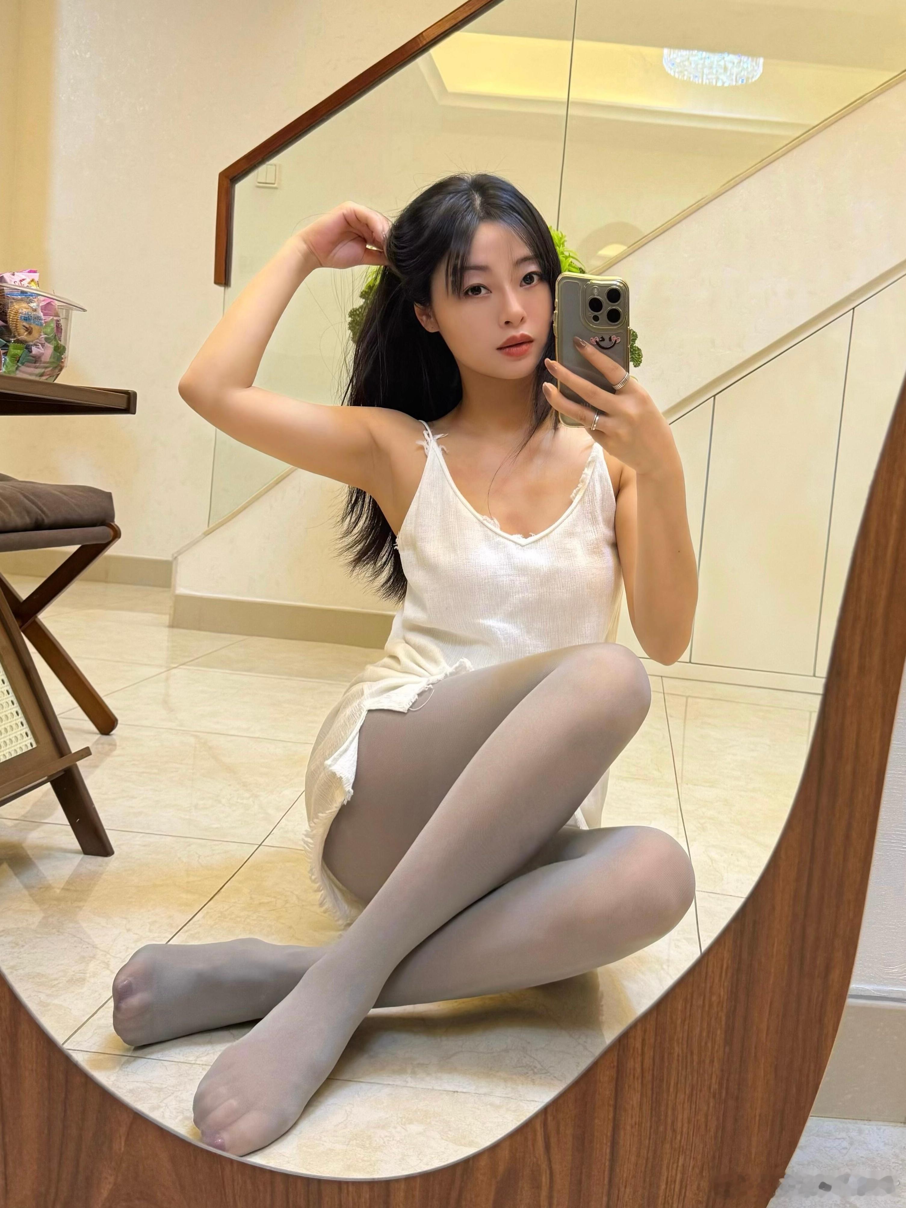 今天穿的灰色 ​​​