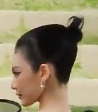 宁艺卓粉丝不要copy上家了 可以去内娱组开贴询问谁是黑蒜 