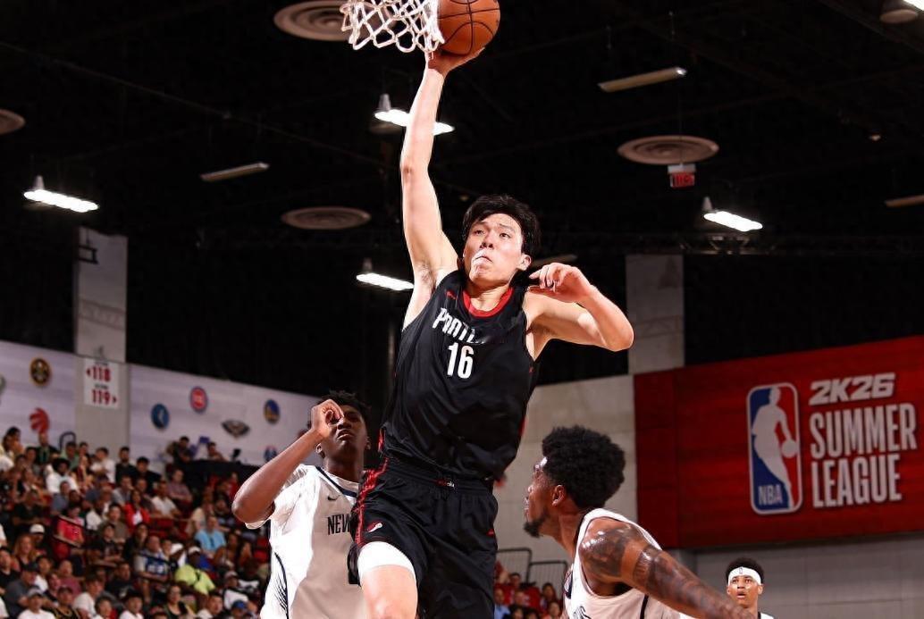 官方：开拓者将杨瀚森下放至G联盟混音队nba杨瀚森 北京时间11月14日，开拓者