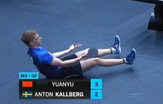 看看这个脆弱的男人如果不是这张脸 我是真的会扇🤗 