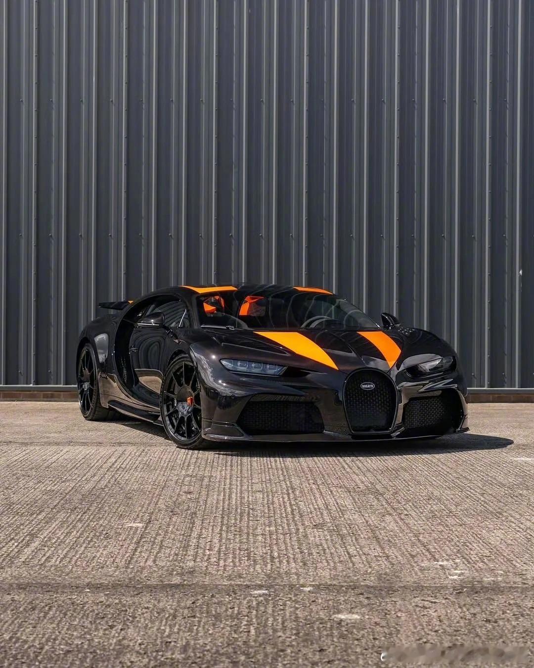 Bugatti Chiron Super Sport，大面积黑色点缀橙色，绝了 