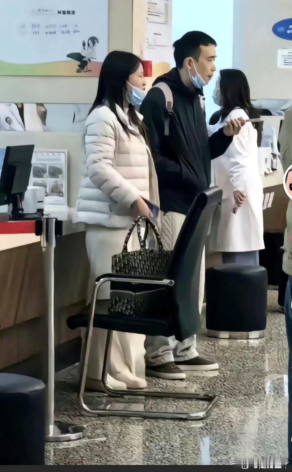 他们夫妻两真的很同心，好难得，齐心协力做一件事，从始至终没有一个人叽叽歪歪退缩怯