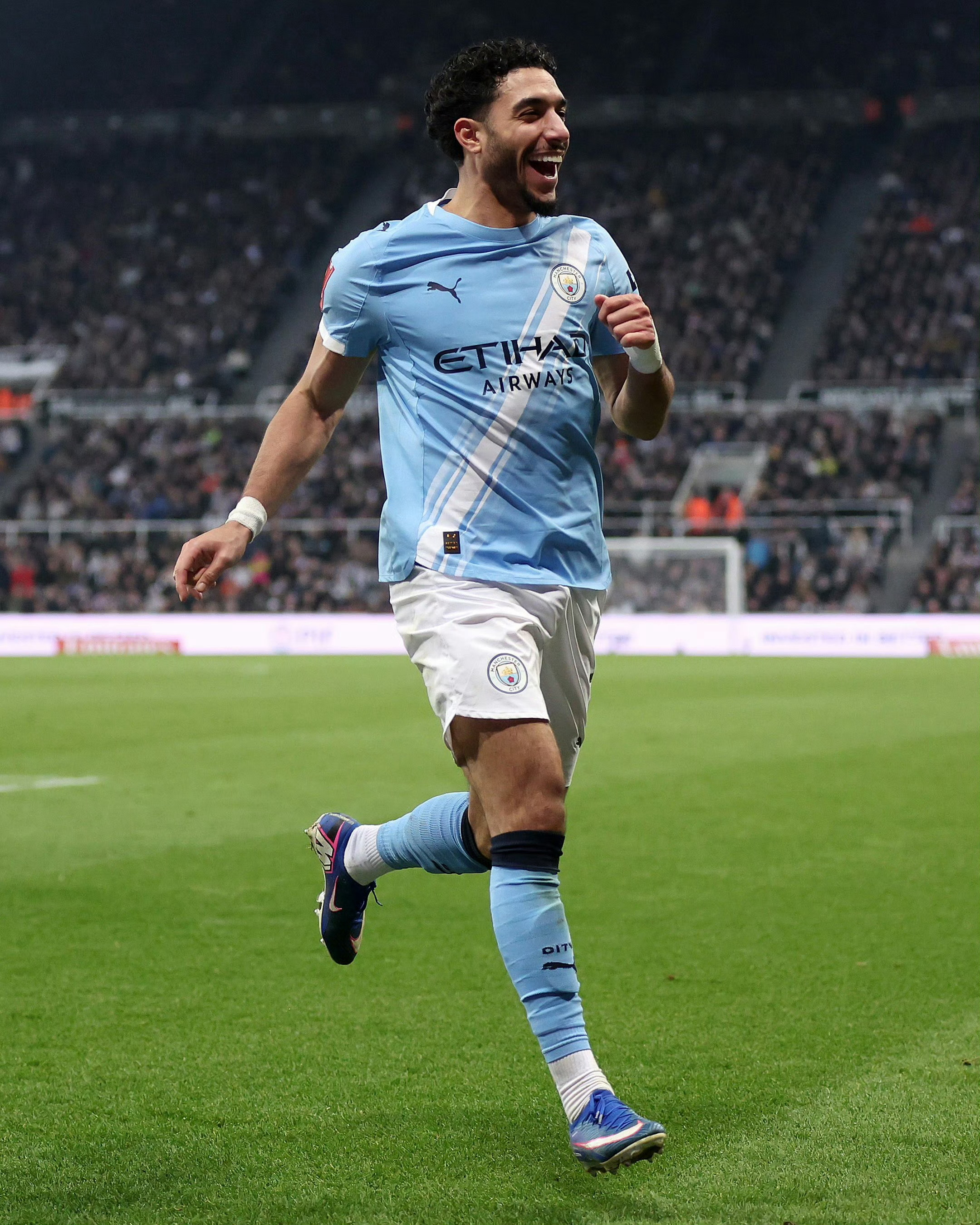 纽卡斯尔联1比3曼城3-1！哈兰德缺战，马尔穆什双响，曼城四杀纽卡，剑指吊打皇马