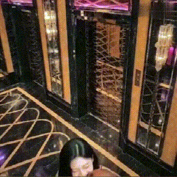他这钱付得值，情绪价值拉满！ 这钱也应该她挣，克服了多少本能反应…… ​​​