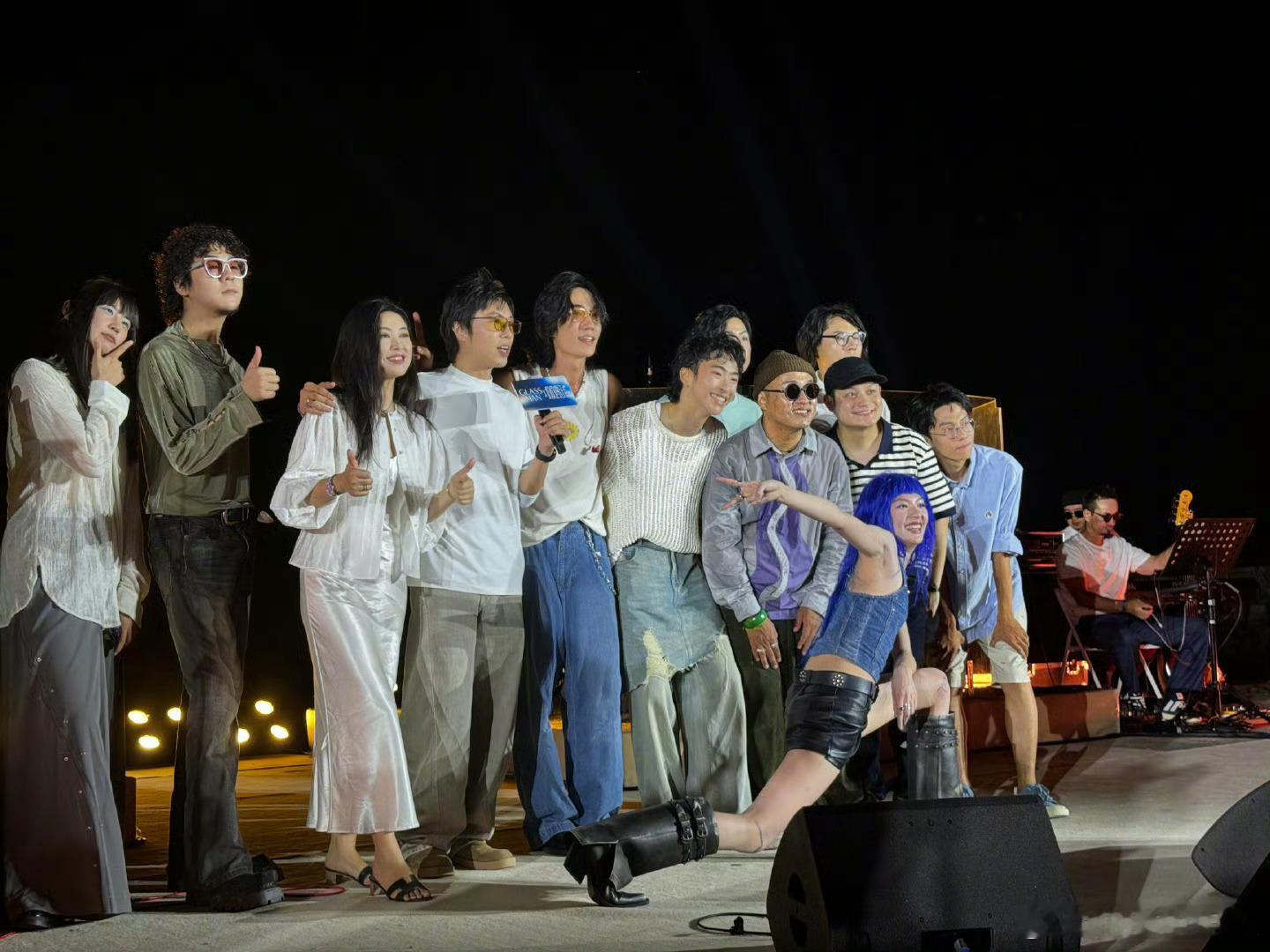 #伊能静庾澄庆同框祝福恩利初舞台##新浪娱乐[超话]# 不是各自录各自的祝福视频