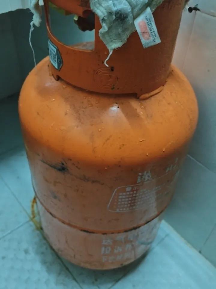 今天（2026-03-01）深圳15kg瓶装液化气160元，算不算贵？

豆包告