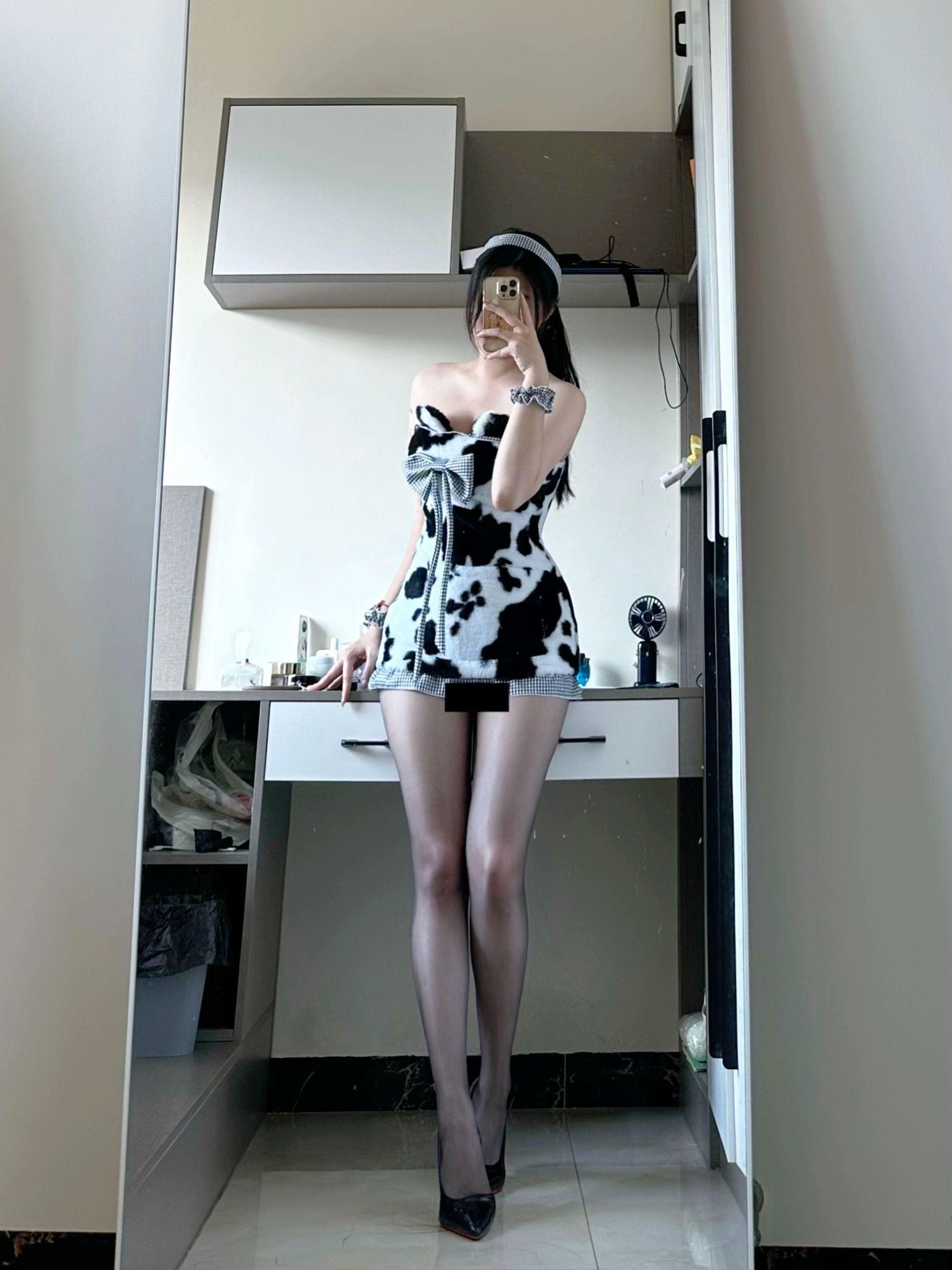 sexygirl 谁还不是小腰精 身材你品你细细的品 那些被t恤封印的...