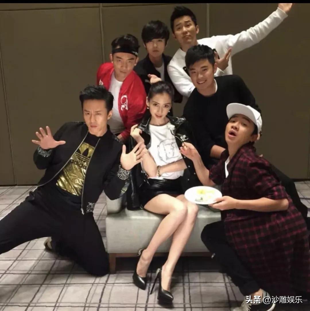 李晨陈赫郑凯Baby深夜聚餐，冲上热搜！

3月3日晚，有上海网友在某餐厅亲眼目