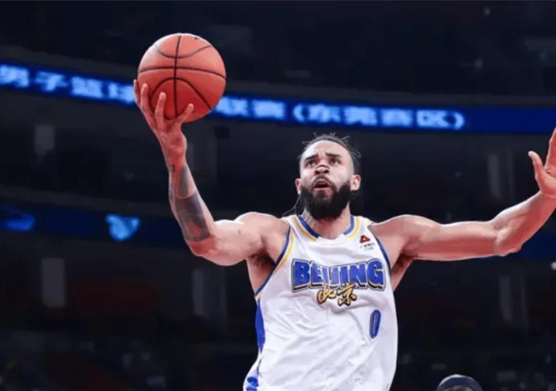 北京92-76取胜山东，今日北京“双塔”比赛表现数据！！！！
 
周琦：出战22