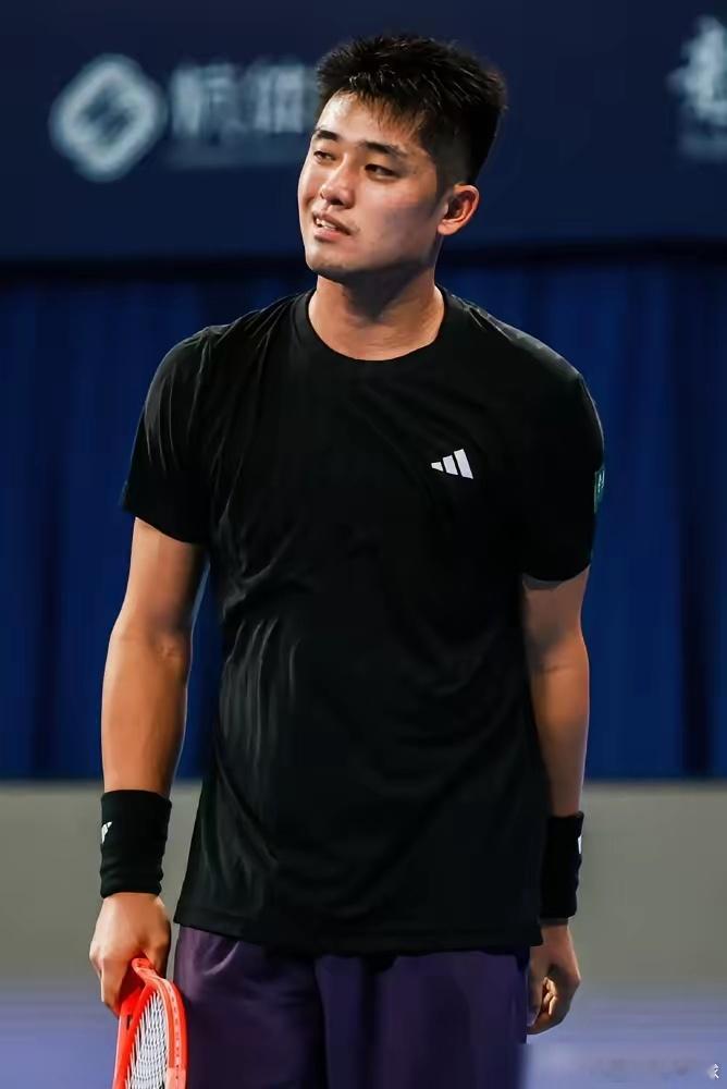 凌晨4点多的阿昺和锦织圭的对决值得一看，中国硬地最好的球员和亚洲历史最好的球员！