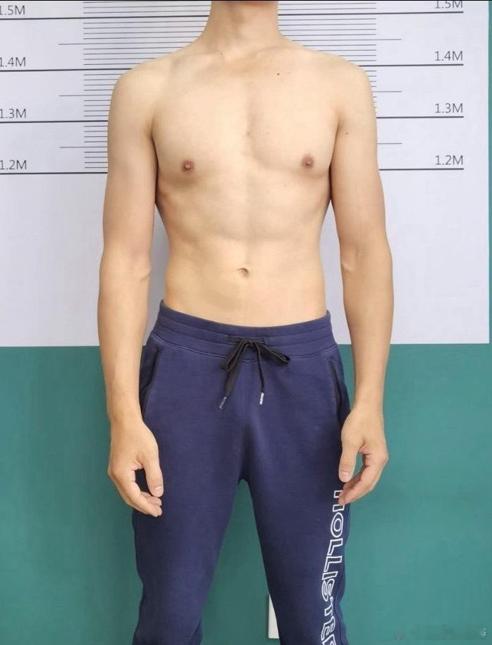 健身前/健身后每个人心中的健身都有一种样子我的健身是身体基础训练基础训练不像专业