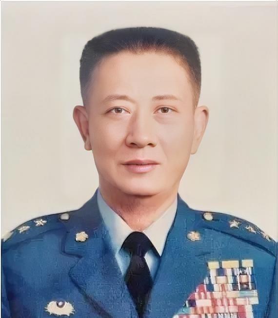 台军前陆军总司令，二级上将公开表示：两岸若开战，台军战力是零，根本挡不住人民解放