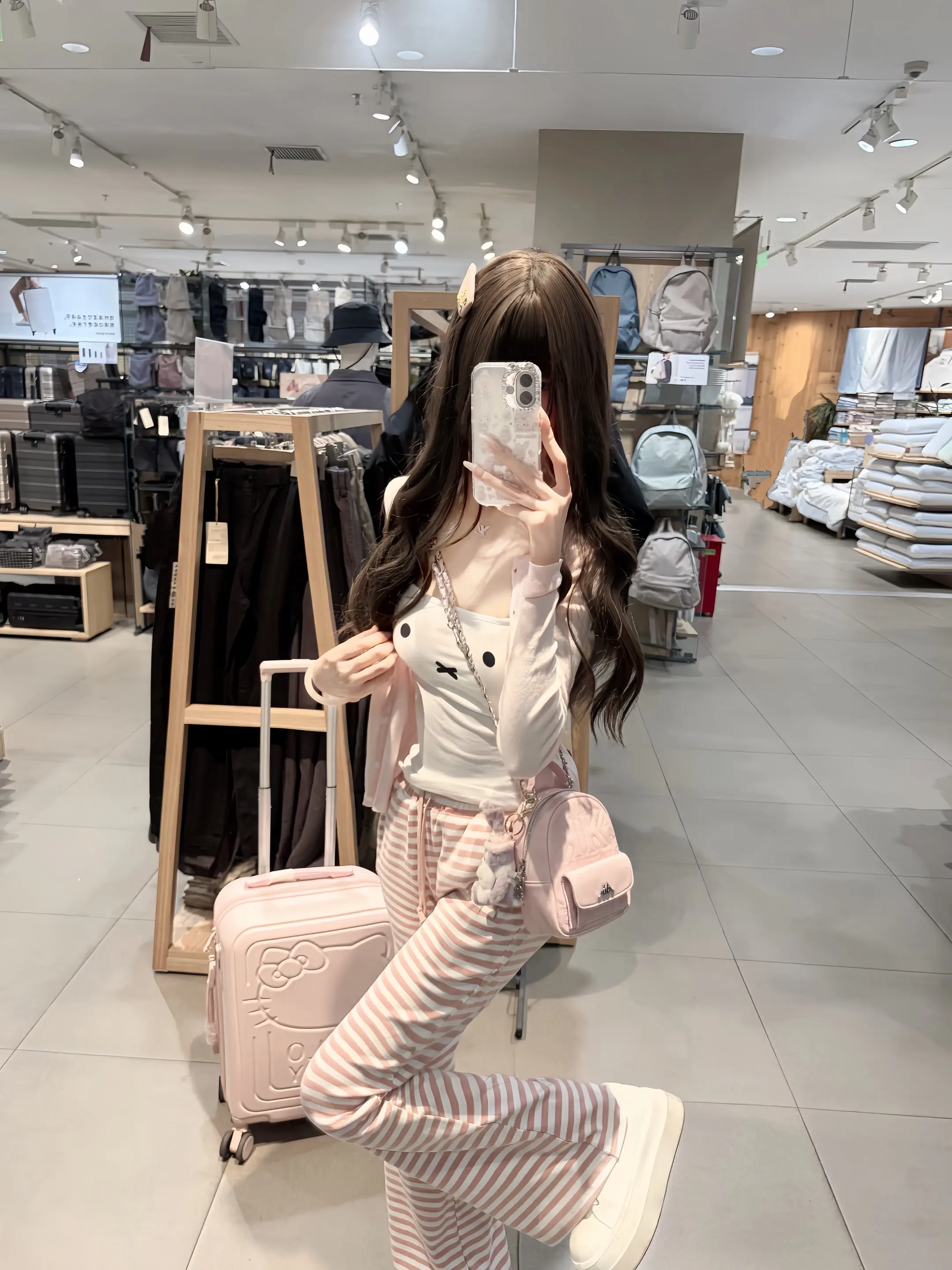 拥抱的时候我常常忘记幸福是件很危险的事   🎀