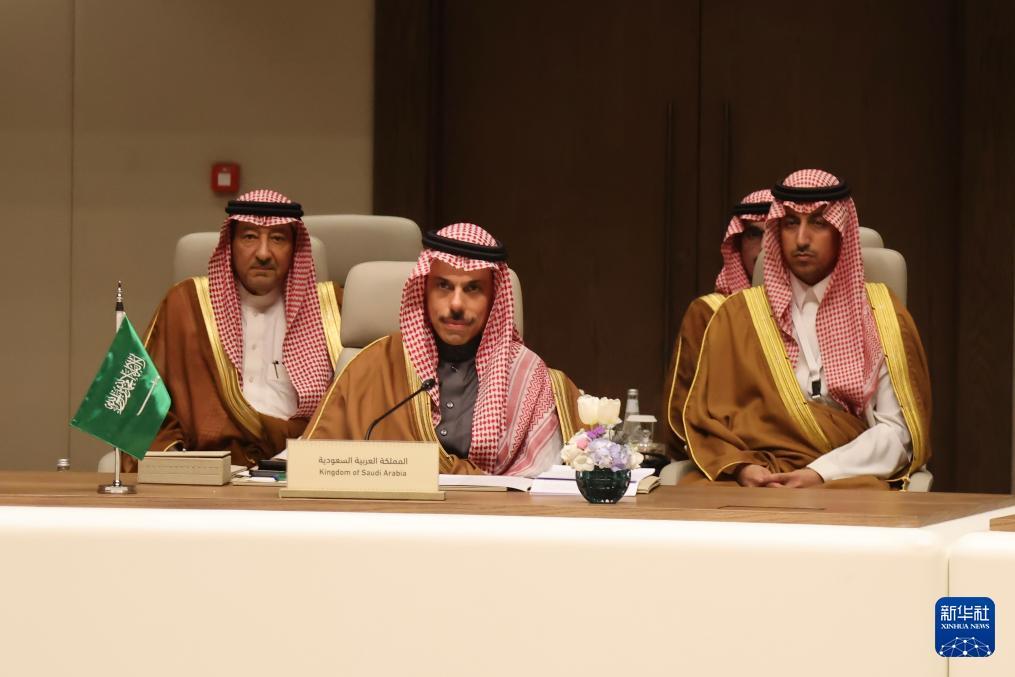 沙特外长直接拍桌子放狠话：再敢动油田一下，咱们就全面开战。伊朗这次，难道真的踩断