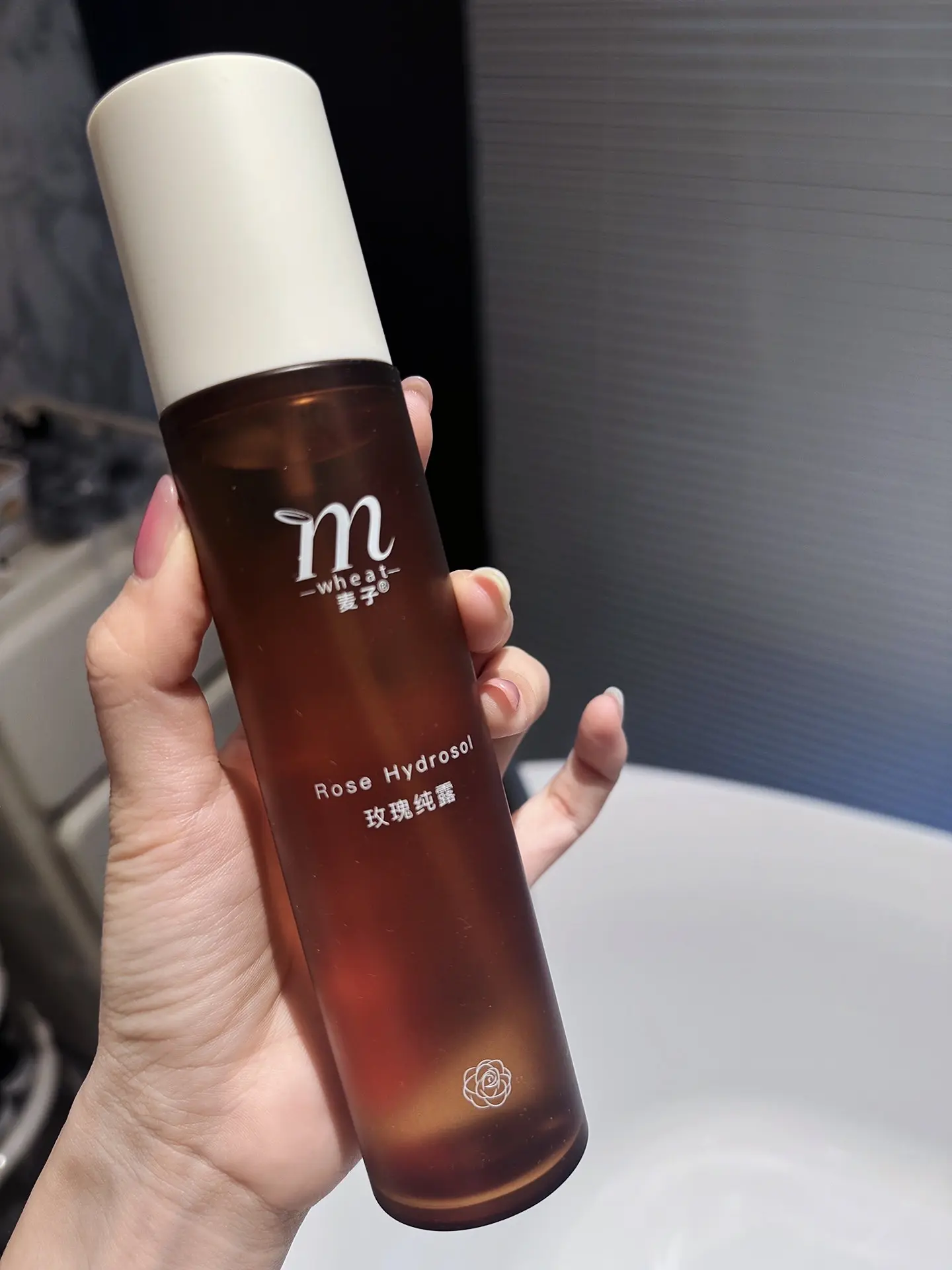 后天可以预售了。纯露新颜值。属于没有货不敢播系列。先点预约！！！